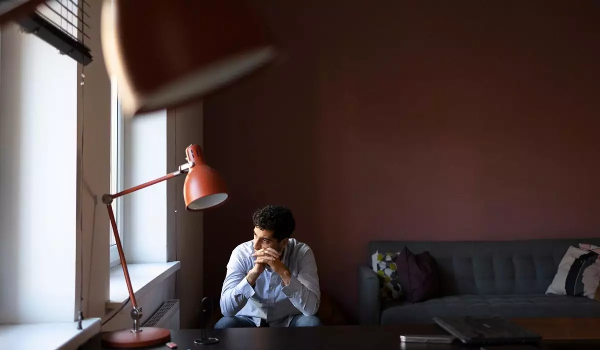 100 kata-kata galau malam minggu buat yang kesepian, biar nggak bikin overthinking