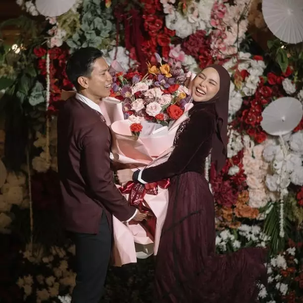 Intimate, ini 7 momen Dara Arafah dan Rehan Mubarak langsungkan akad nikah di Madinah