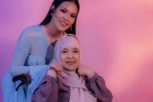 Ibu Raisa meninggal dunia, Hamish Daud sampaikan pesan duka mendalam
