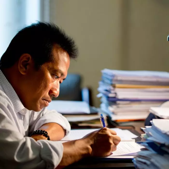 Kerja keras tapi tetap waras, ini 100 kata-kata lucu antistres