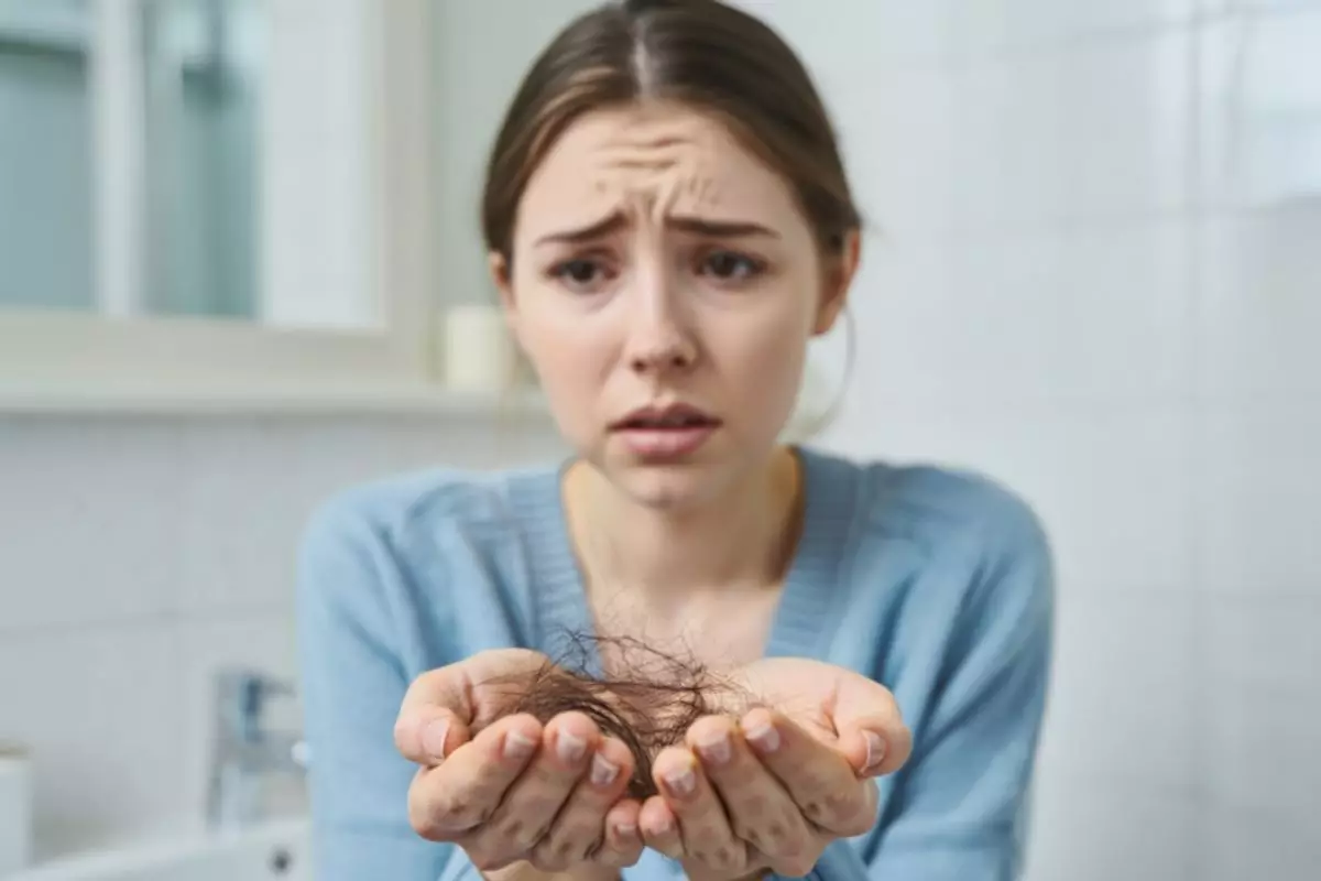 Cara menyuburkan rambut rontok pakai daun kari, hasilnya lebat banget sampai dikira hair extension