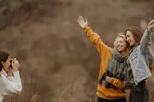 100 Kata-kata bijak tentang pertemanan penuh arti, cocok buat hati yang lagi butuh lingkaran positif