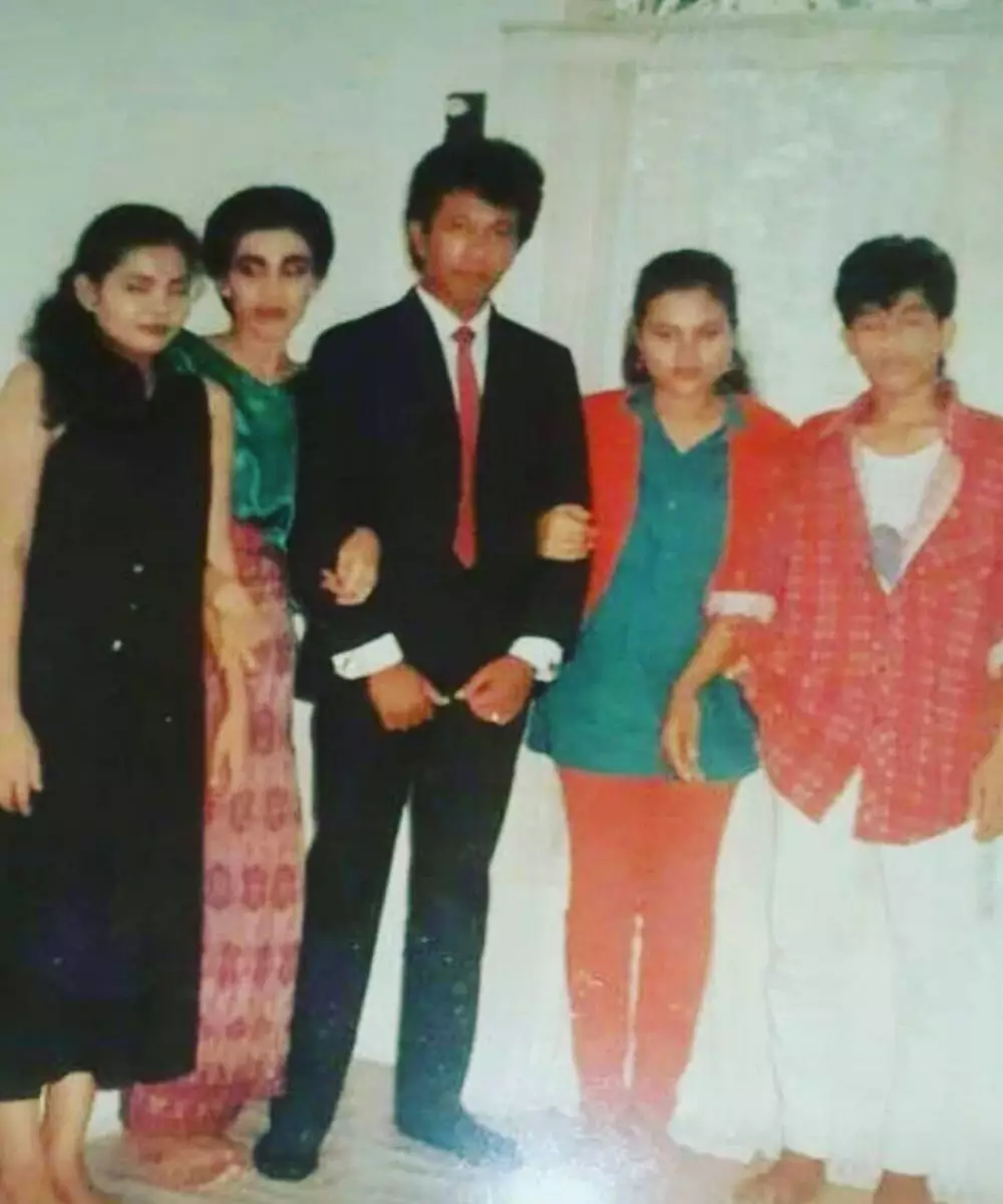 ibu virgoun penyanyi era 80an © berbagai sumber ibu virgoun penyanyi era 80an © berbagai sumber