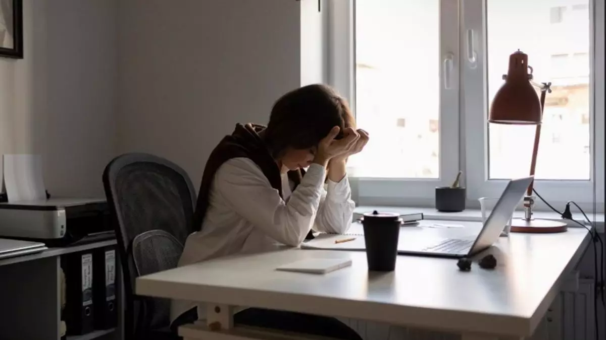 100 Kata-kata pejuang rupiah sedih, beri kekuatan hadapi masalah hidup