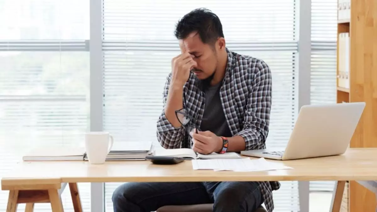 100 Kata-kata sedih capek, mewakili perasaan dan menenangkan diri