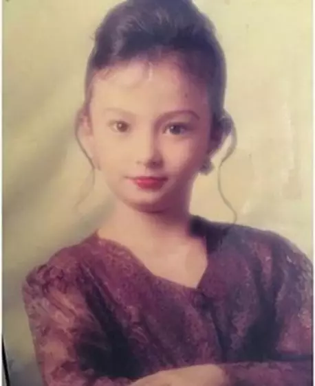 potret masa kecil seleb dirias makeup tebal © berbagai sumber potret masa kecil seleb dirias makeup tebal © berbagai sumber