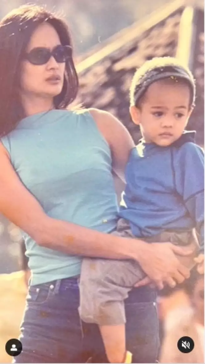 gaya stylish masa muda ibu pesinetron © instagram gaya stylish masa muda ibu pesinetron © instagram