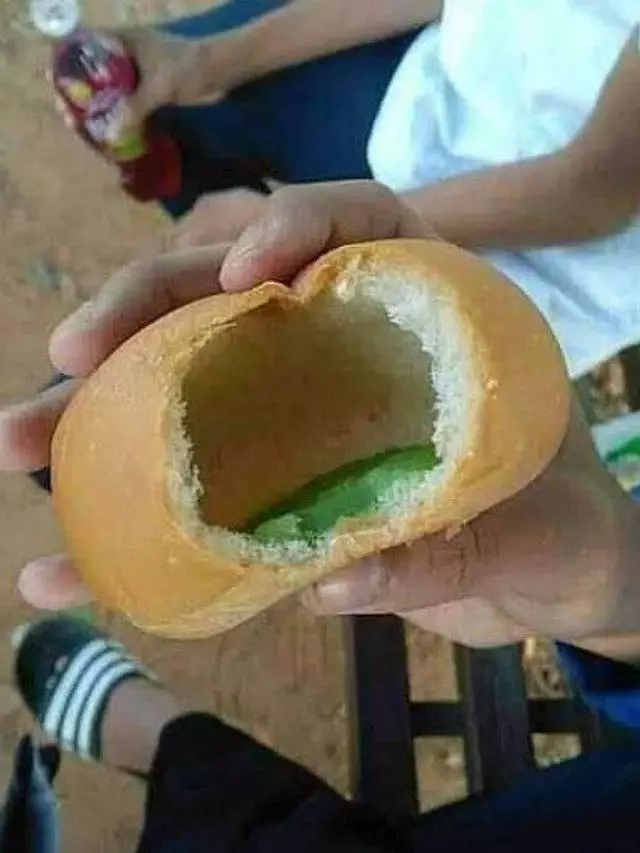 momen apes pas makan roti © Berbagai sumber