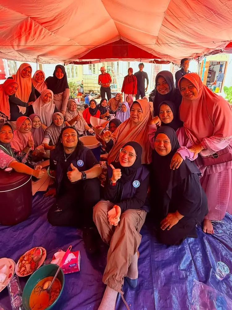 Seleb bantu langsung korban bencana Sumatra © 2025 brilio.net