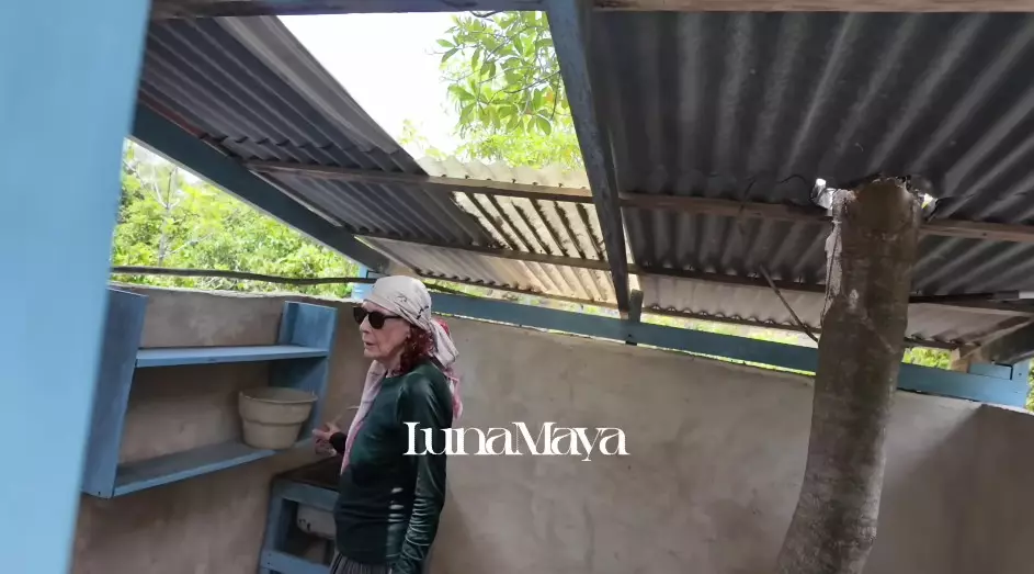 Rumah ibunda Luna Maya di Pulau Rote © YouTube