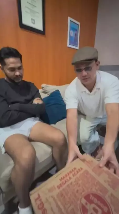 Denny Sumargo jenguk Onad di panti rehabilitasi © Instagram