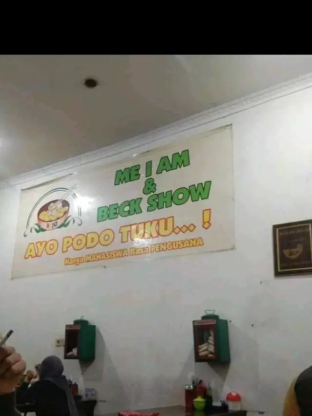 spanduk jualan bahasa jawa © Twitter spanduk jualan bahasa jawa © Twitter