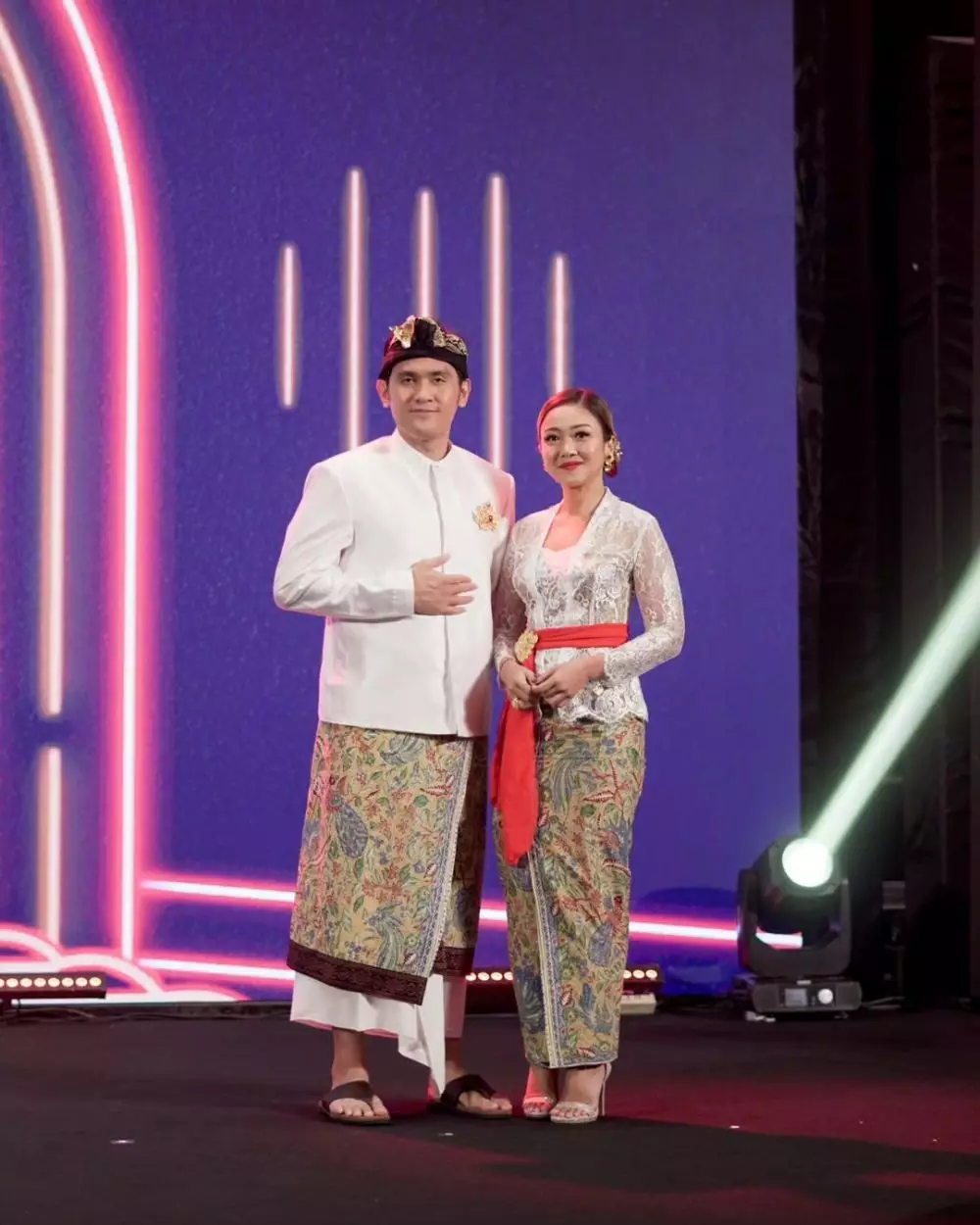 presenter acara 90-an makin body goals di usia 40 tahun © berbagai sumber presenter acara 90-an makin body goals di usia 40 tahun © berbagai sumber