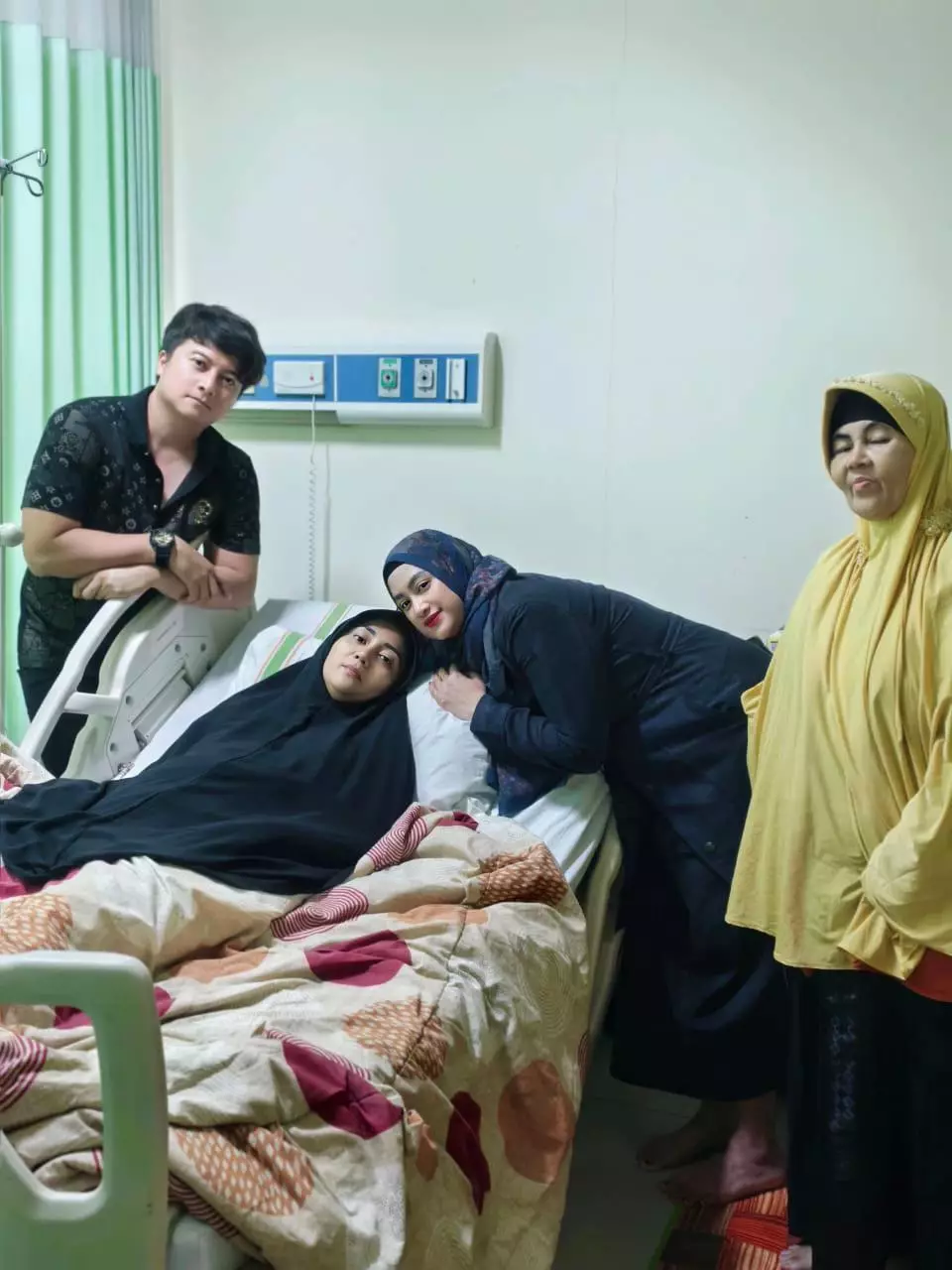 pedangdut Aida Saskia sakit komplikasi © TikTok pedangdut Aida Saskia sakit komplikasi © TikTok