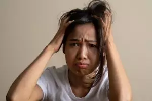 10 Rekomendasi shampo untuk rambut lepek, wangi tahan lama dan bebas minyak