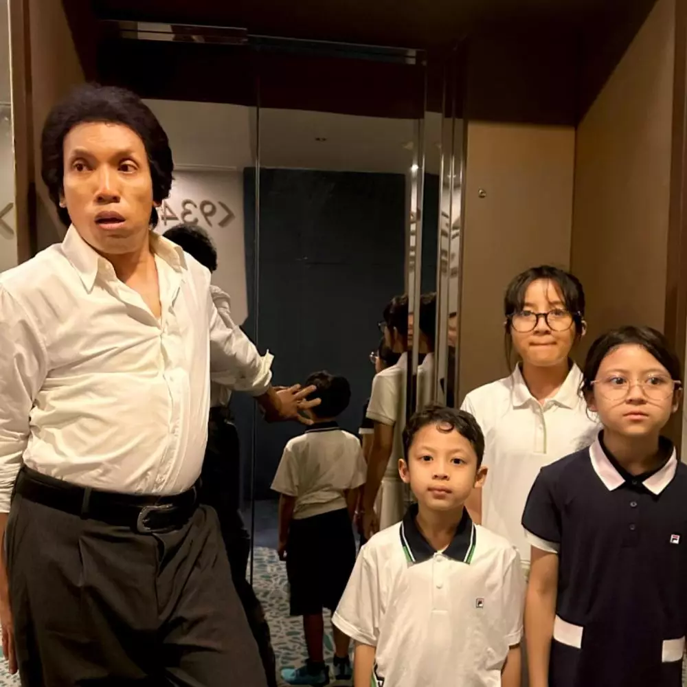 Desta bagikan potretnya jadi mendiang Dono © Instagram Desta bagikan potretnya jadi mendiang Dono © Instagram