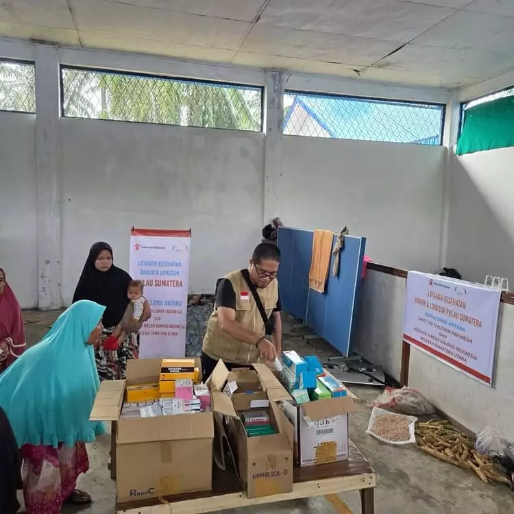 Penyaluran donasi korban bencana Sumatra © 2025 brilio.net