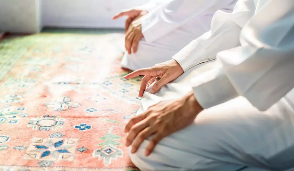 100 Kata-kata Islami tentang istiqomah dalam kebaikan, cocok buat renungan biar ibadah tetap stabil © 2025 brilio.net 100 Kata-kata Islami tentang istiqomah dalam kebaikan, cocok buat renungan biar ibadah tetap stabil © 2025 brilio.net