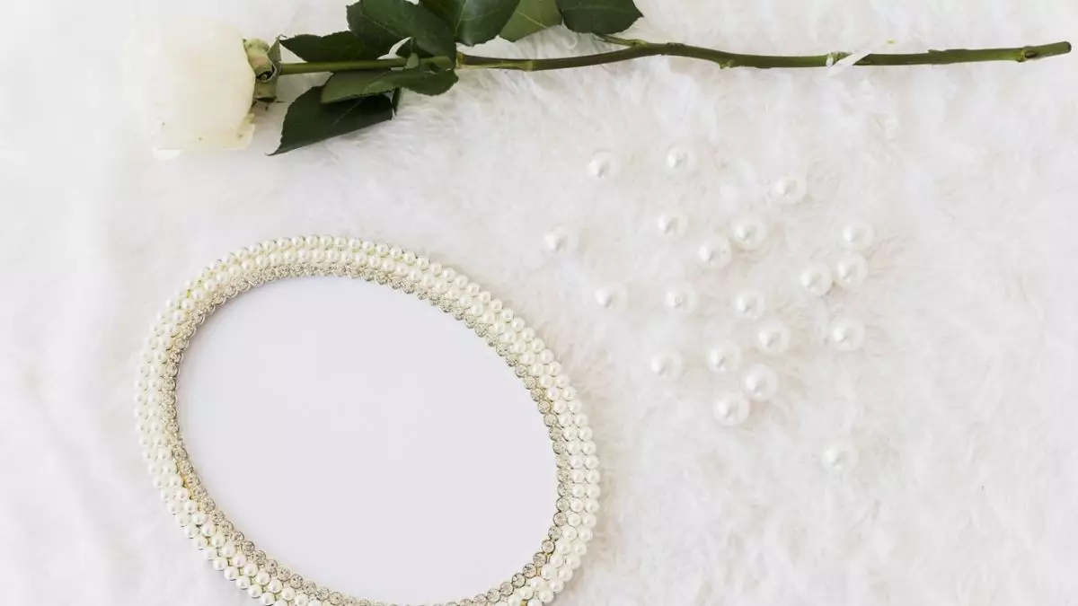 100 Kata-kata mutiara cinta bikin baper, romantis bikin hati bahagia