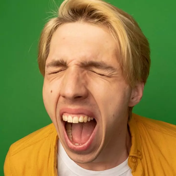 2 Menit gigi langsung putih, ini trik menghilangkan noda kuning gigi pakai 1 bumbu dapur