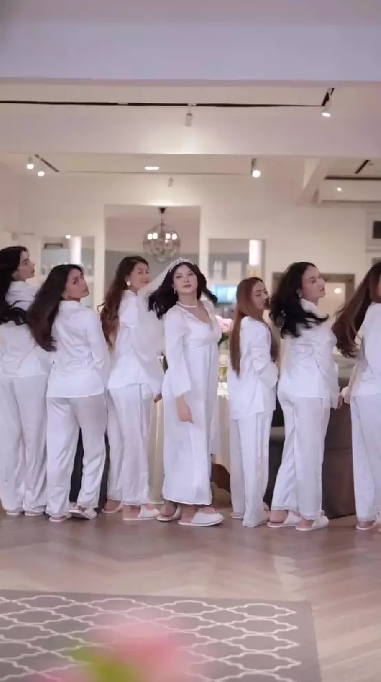 potret bridal shower selebgram Hanum Mega © Instagram