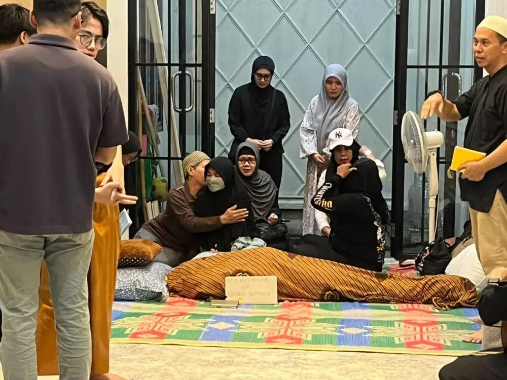 Karina Ranau sudah siapkan kejutan umrah untuk Epy Kusnandar © 2025 brilio.net Karina Ranau sudah siapkan kejutan umrah untuk Epy Kusnandar © 2025 brilio.net