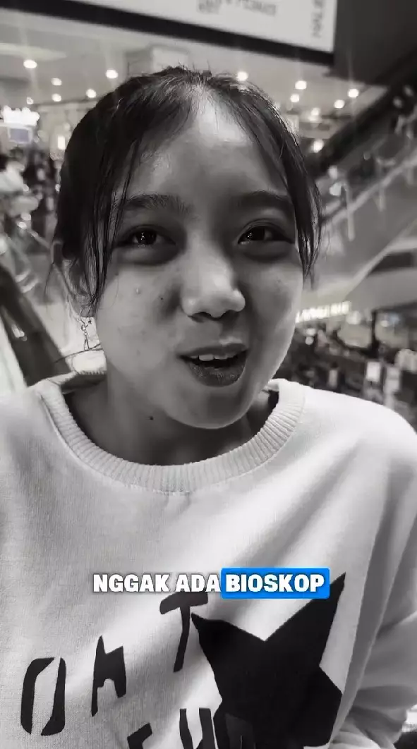 Melaney Ricardo ajak ART perdana nonton © Instagram