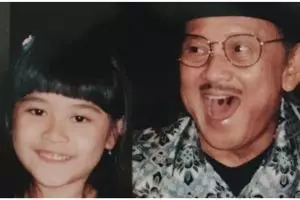 Bocah foto bareng BJ Habibie ini kini makin menawan, 11 potret terbarunya disebut mirip Dian Sastro