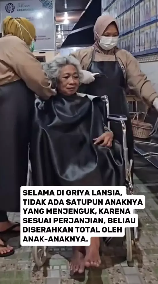 ibu yang dikirim anaknya ke panti kini wafat © TikTok ibu yang dikirim anaknya ke panti kini wafat © TikTok