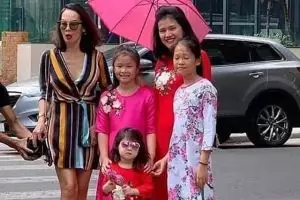 11 Momen tak terduga di tempat umum ini bikin mata melongo, antara lucu dan aneh banget