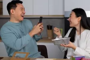 100 Kata-kata lucu gombalan receh tapi manis, sederhana bikin hubungan makin lengket