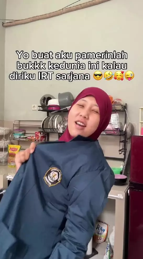 Kena julid gegara lulusan hukum PTN top © Instagram