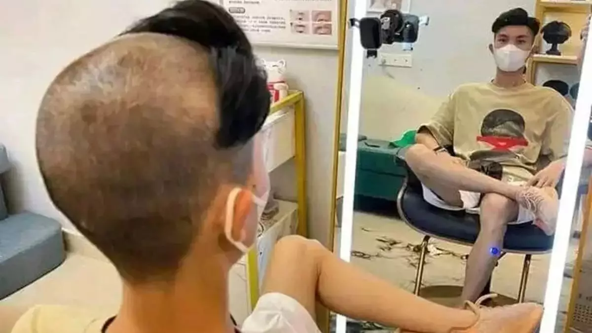 11 Aksi absurd cowok ini bikin netizen ketawa sampai mules, ada-aja kelakuannya