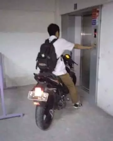 kelakuan absurd cowok © berbagai sumber kelakuan absurd cowok © berbagai sumber