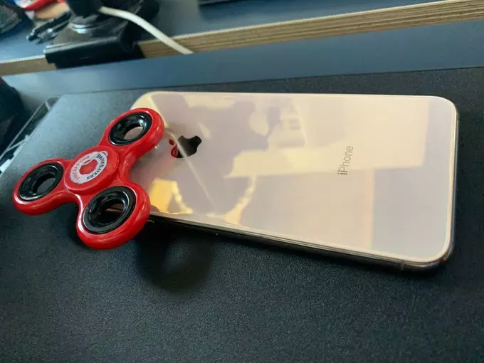 bentuk kamera iphone nyeleneh © berbagai sumber