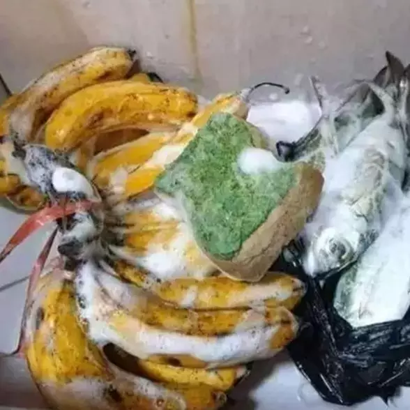 Lucu tapi bikin greget, 13 momen nyuci barang aneh ini sukses bikin netizen garuk kepala