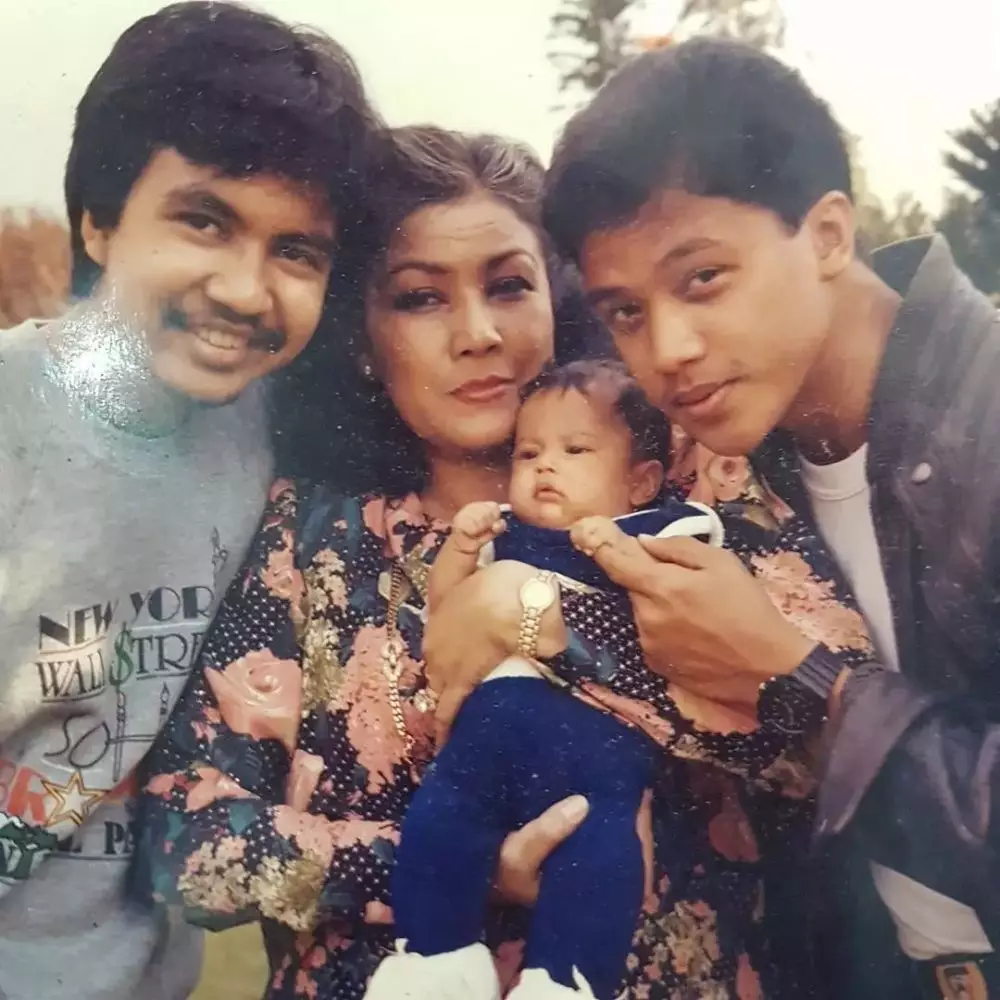 potret lawas Tante Mira © berbagai sumber potret lawas Tante Mira © berbagai sumber