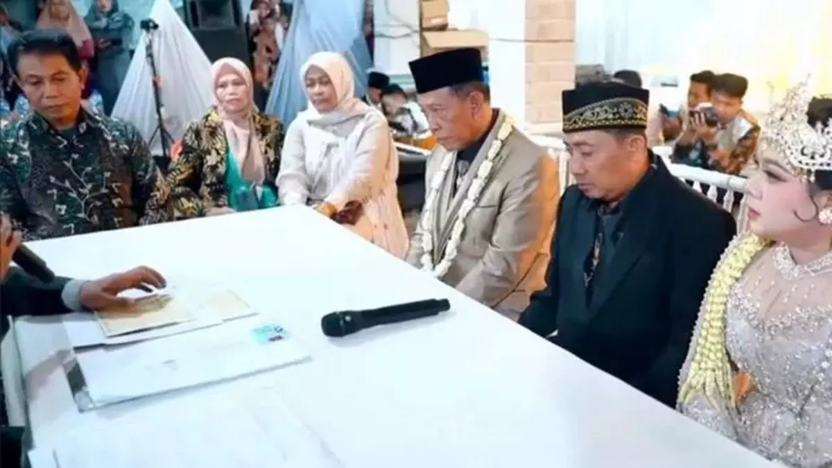 Kakek Tarman ditahan Polres Pacitan, cek Rp3 Miliar yang dijadikan mahar pernikahan diduga lalsu
