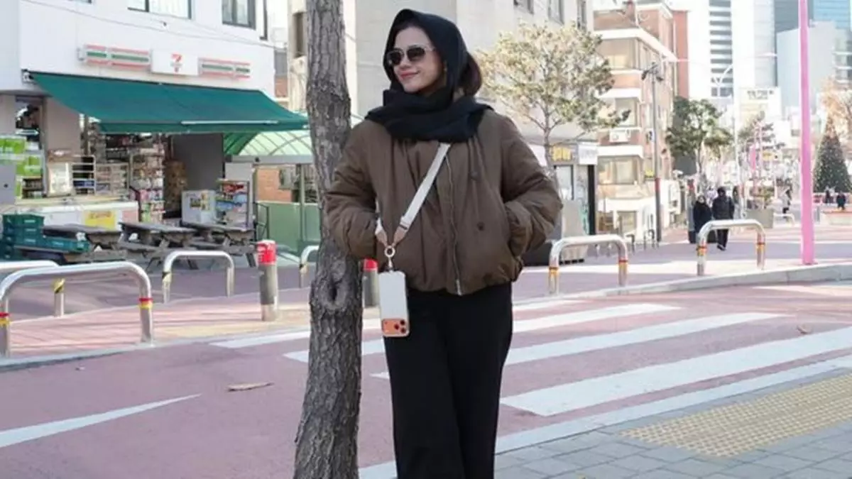 6 Gaya musim dingin Audi Marissa di Korea Selatan, memesona bak pakai hijab