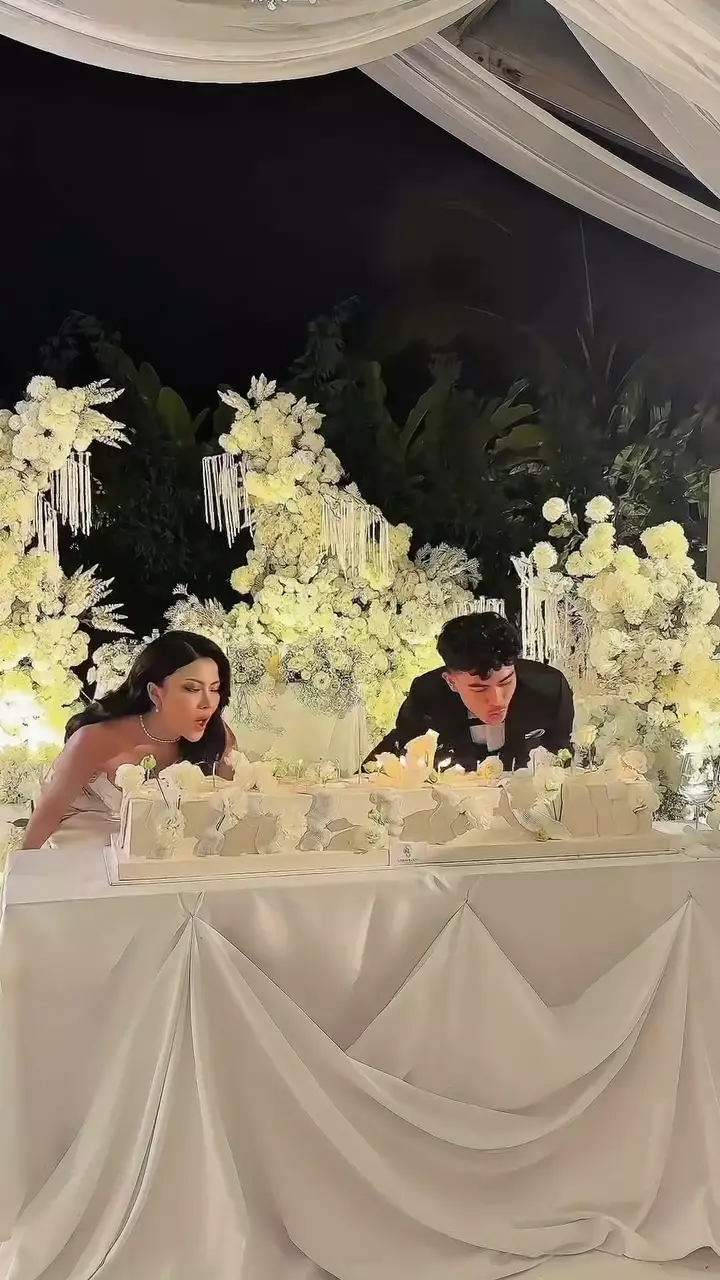 Pernikahan Hanum Mega dan Rafly Adriansyah © 2025 brilio.net Pernikahan Hanum Mega dan Rafly Adriansyah © 2025 brilio.net