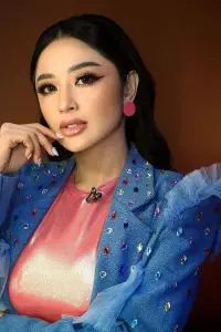 23 bahun berkarier, Dewi Perssik kritik artis viral: Mudah tenar, sulit bertahan
