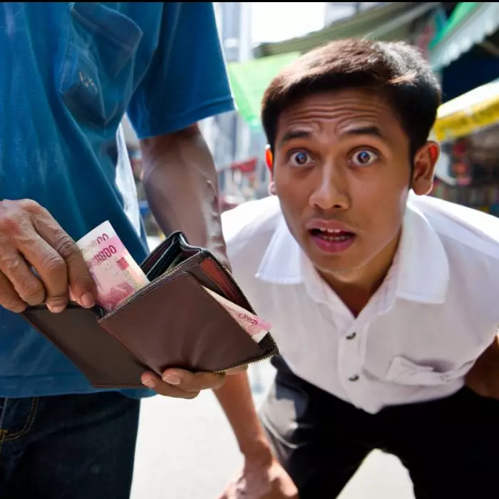 100 Kata-kata sindiran untuk orang mata duitan, pedas tapi elegan