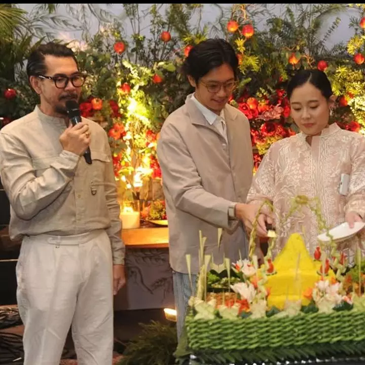 6 Potret Dhika Himawan mitoni 7 bulanan kehamilan, Ferry Salim bahagia segera timang cucu pertama