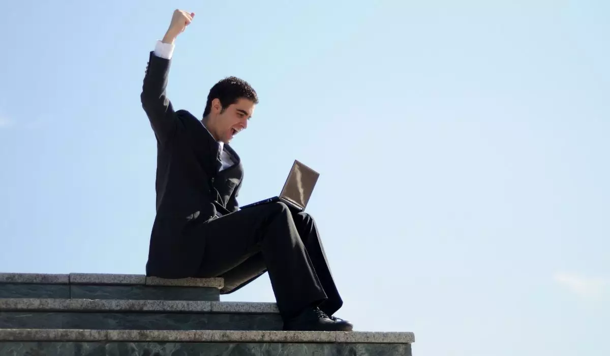 100 Kata-kata motivasi menghadapi kegagalan yang menguatkan hati, bantu bangkit dan berani coba lagi