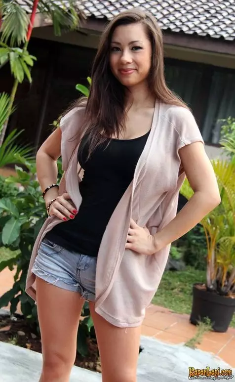 transformasi Jennifer Bachdim tetap cantik natural © 2023 brilio.net transformasi Jennifer Bachdim tetap cantik natural © 2023 brilio.net