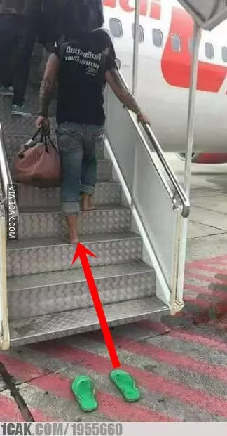 sandal jepit sembarang tempat © berbagai sumber sandal jepit sembarang tempat © berbagai sumber