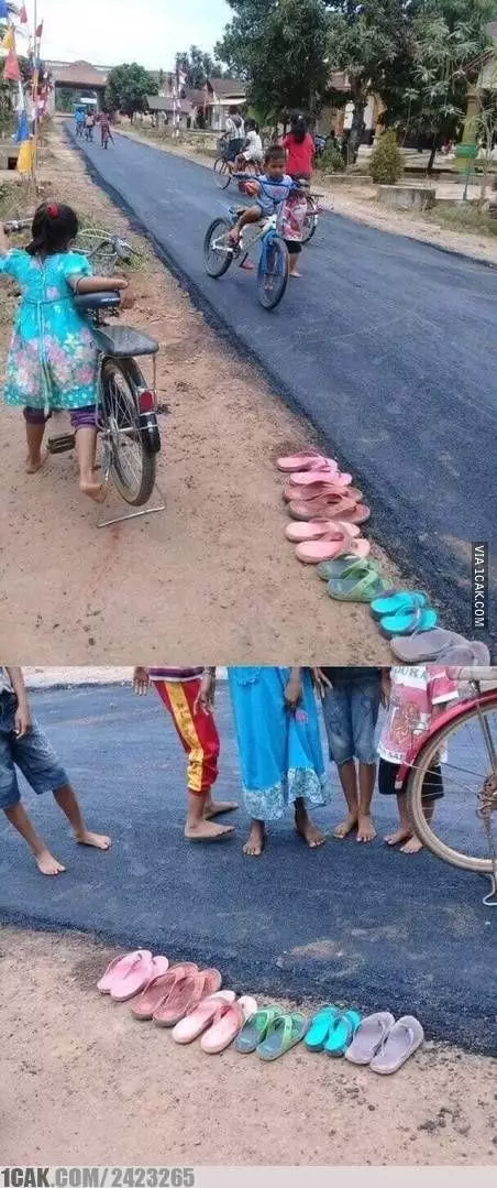 sandal jepit sembarang tempat © berbagai sumber sandal jepit sembarang tempat © berbagai sumber