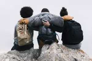 100 Kata-kata bijak dalam hubungan pertemanan, tulus dan menginspirasi