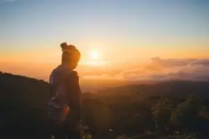 100 Kata-kata rasa hampa setelah ditinggalkan orang tercinta, menyentuh hati