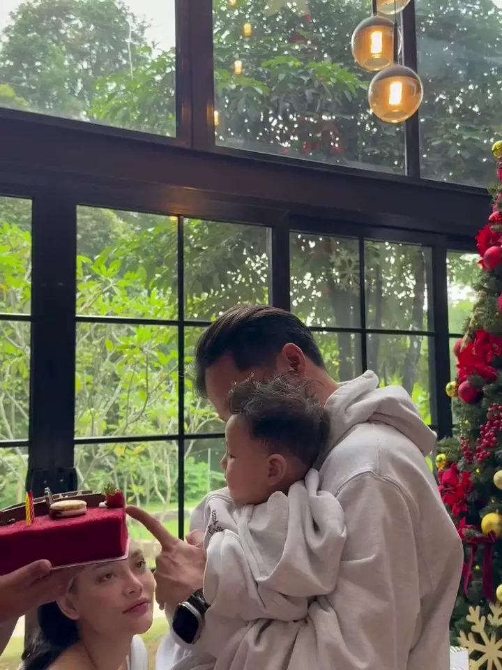 Erika Carlina rayakan ultah DJ Bravy © 2025 Instagram Erika Carlina rayakan ultah DJ Bravy © 2025 Instagram